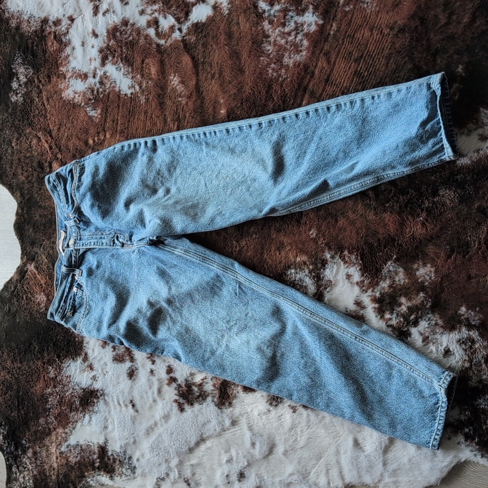 Levi's 80's High Waist Mom Jeans Medium Indigo, Size 29 x 30